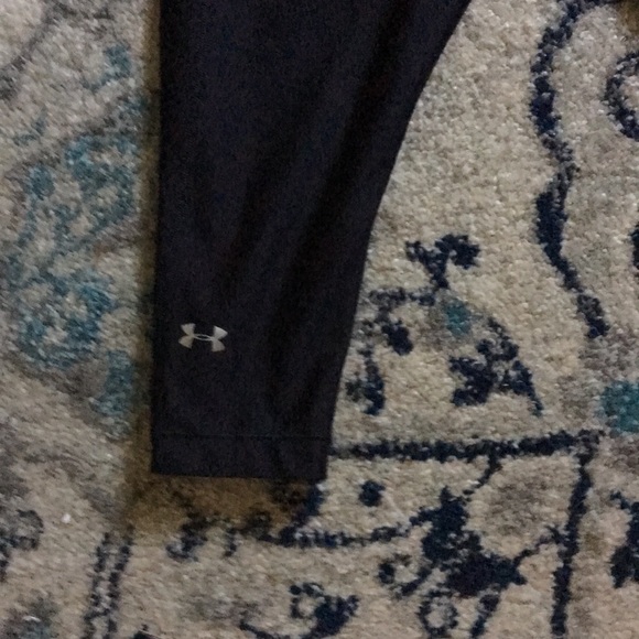 Black work out capris - Picture 3 of 4